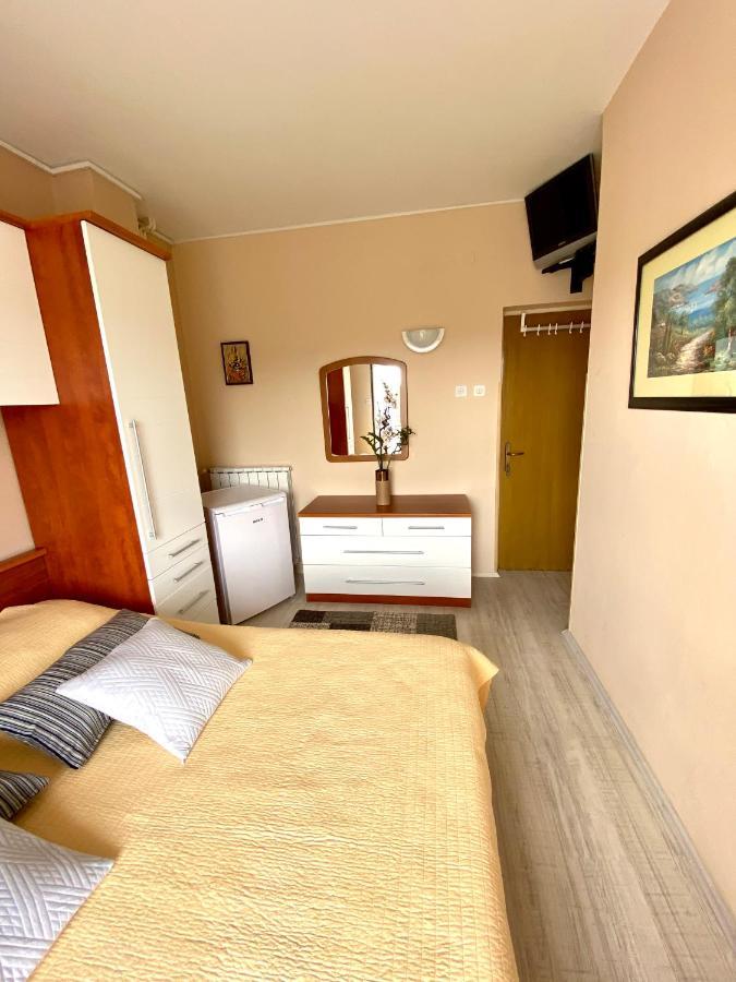Guesthouse Kurelic Rab Kampor ภายนอก รูปภาพ