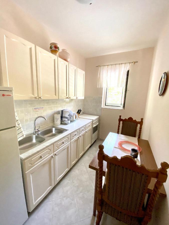 Guesthouse Kurelic Rab Kampor ภายนอก รูปภาพ