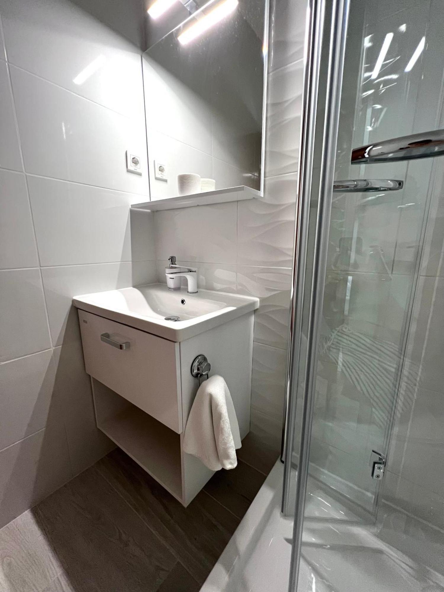 Guesthouse Kurelic Rab Kampor ภายนอก รูปภาพ
